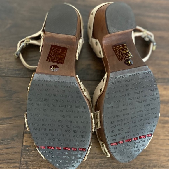 MIZ MOOZ | Leather Heather Clog Sandal - Picture 5 of 5